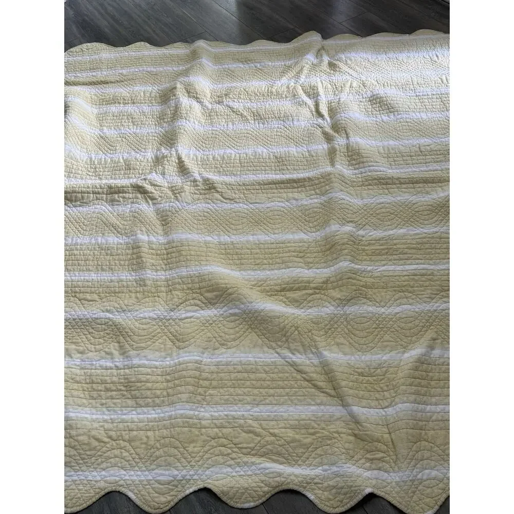 Waverly Paisley Verveine Quilt Set Queen Size Yellow (2) Shams Cotton Scalloped